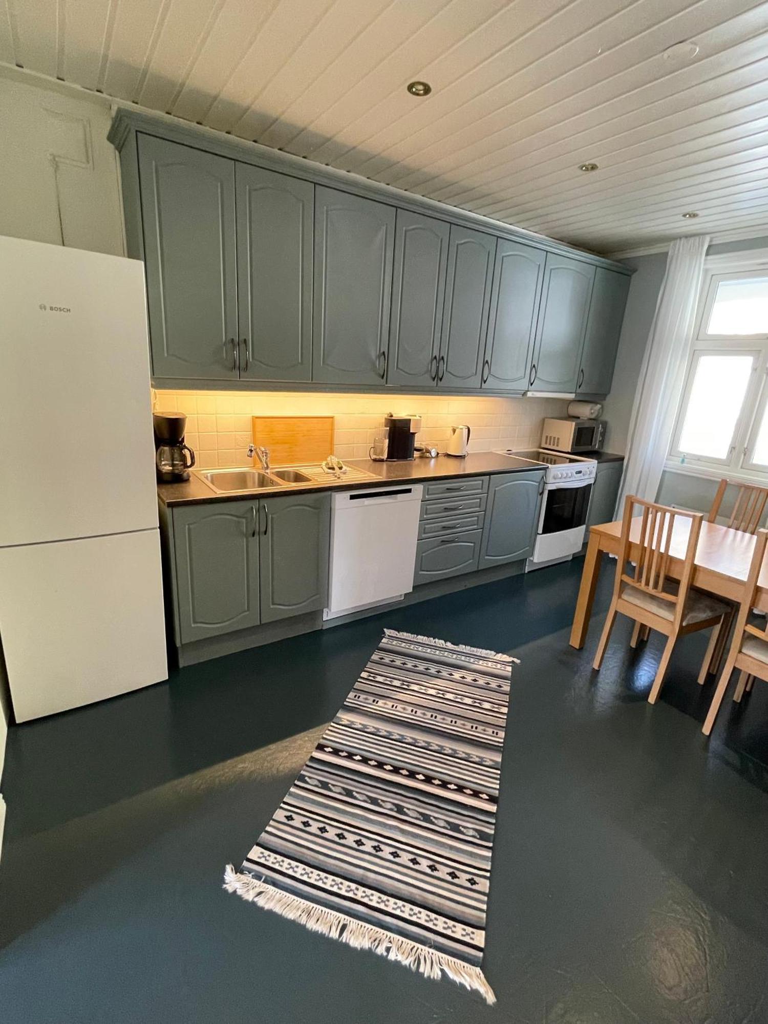 Sentral Og Fargerik Bygardsleilighet Halden Eksteriør bilde