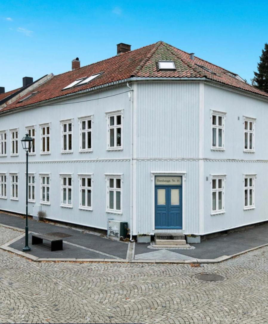 Sentral Og Fargerik Bygardsleilighet Halden Eksteriør bilde